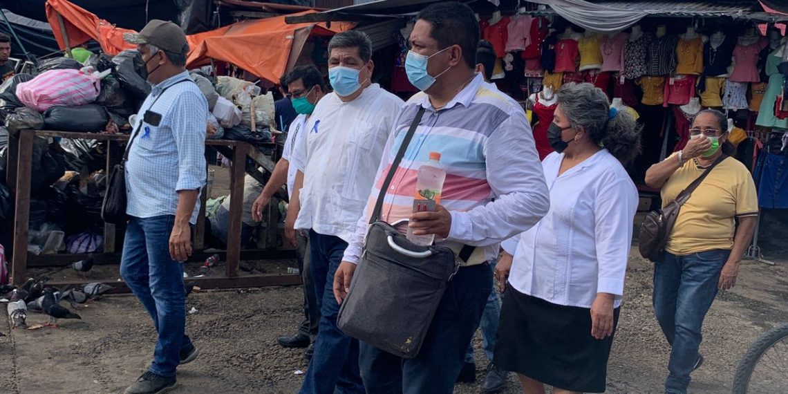 El Presidente Municipal Carlos Eduardo Salazar Gam; realizó un recorrido en las instalaciones del Mercado Público ” Miguel Hidalgo”