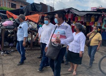 El Presidente Municipal Carlos Eduardo Salazar Gam; realizó un recorrido en las instalaciones del Mercado Público ” Miguel Hidalgo”