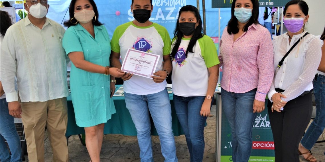 AYUNTAMIENTO DE TAPACHULA REALIZÓ FERIA PROFESIOGRÁFICA “HACIA LOS NUEVOS RETOS”