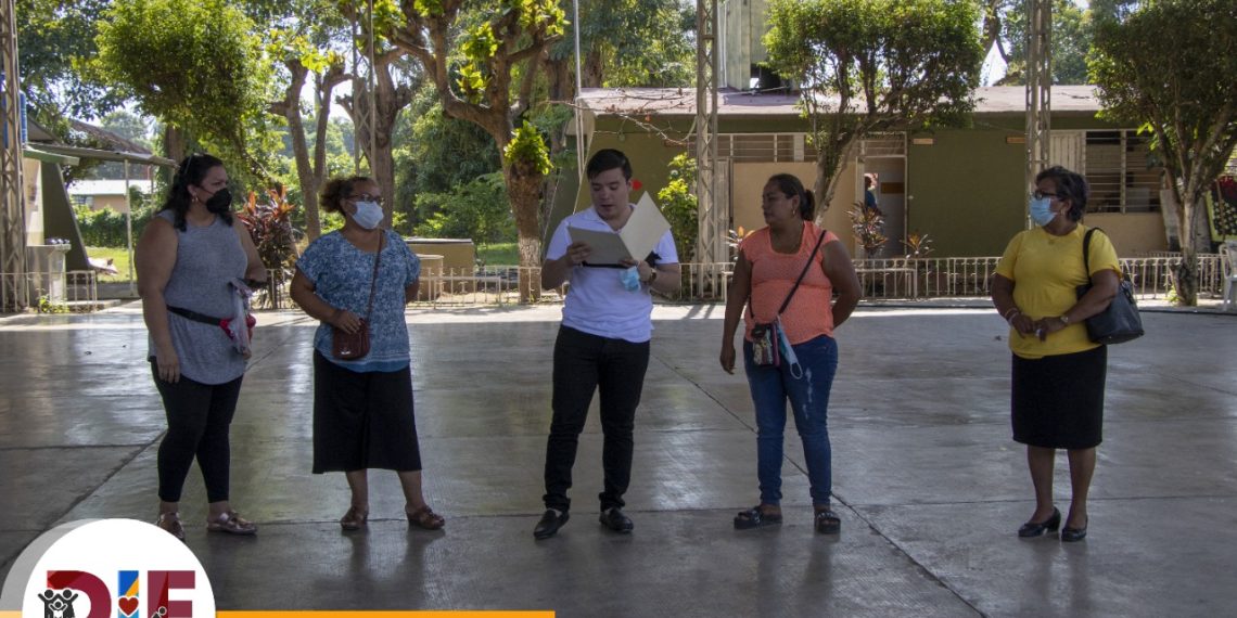 DIF Suchiate hace entrega de insumos alimentarios del programa “Barriguita llena corazón contento de regreso a casa”