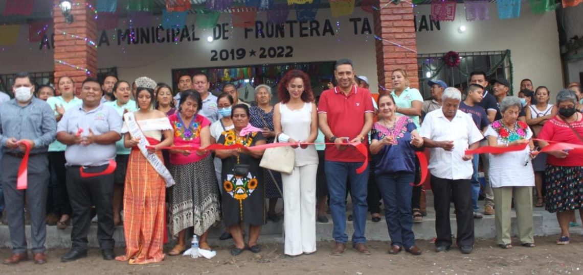 Ayuntamiento de Tuxtla Chico inicia con la limpieza del pocito y las gradas