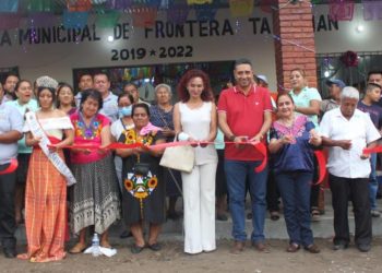 Ayuntamiento de Tuxtla Chico inicia con la limpieza del pocito y las gradas
