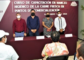 ASISTENTES AL CURSO MANEJO HIGIÉNICO DE CARNE FRESCA RECIBIERON CONSTANCIAS DE PARTICIPACIÓN