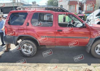 Solo daños materiales deja accidente vehicular.