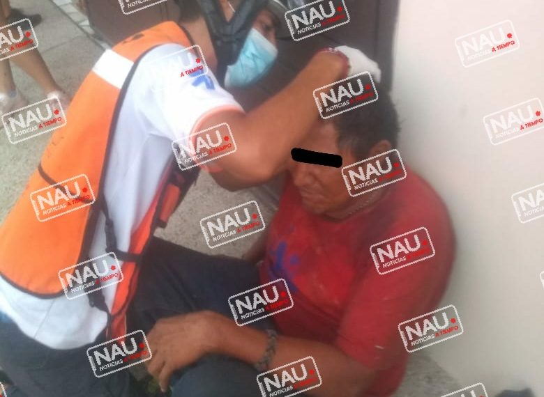 Transeúnte se lesiona al caer de su propia altura.