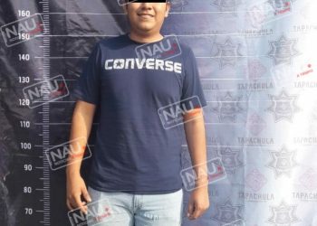 Amenazo a dos haitianos.