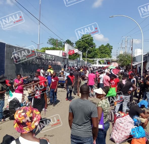 Migrantes protagonizan zafarrancho en oficinas del INM.