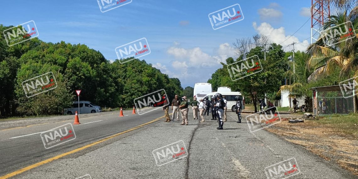 Realizan operativos en la costera para evitar migrantes agarren unidades de pasaje.