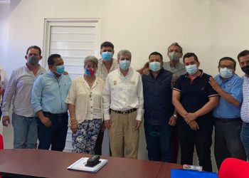 Se reúnen transportistas del Frente de Defensa con titular de la SMyT de Chiapas.