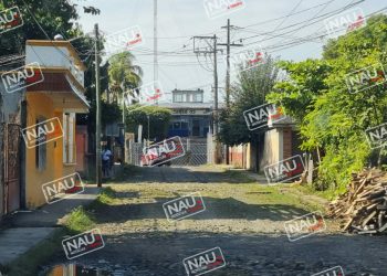Operativo sorpresa del grupo lobo aseguran una pistola, cuchillos, droga y licor en el CERESO 3 de Tapachula.