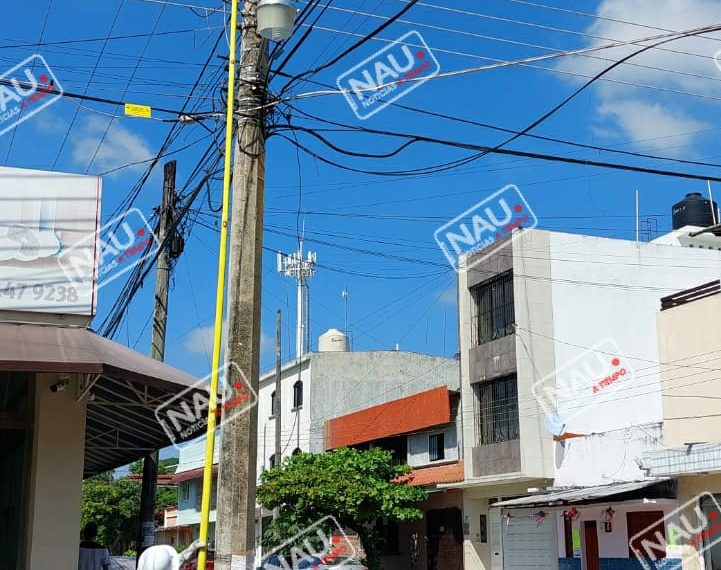 Corto circuito moviliza a los cuerpos de emergencias en Tapachula.