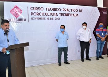 AYUNTAMIENTO REALIZA CURSO-TALLER DE PORCICULTURA PARA ESTUDIANTES DE TAPACHULA.