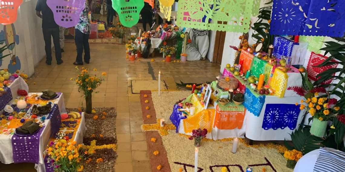 REALIZA EL SISTEMA DIF TAPACHULA CONCURSO DE ALTARES