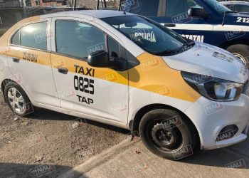 Motociclista grave al ser atropellado por un taxi