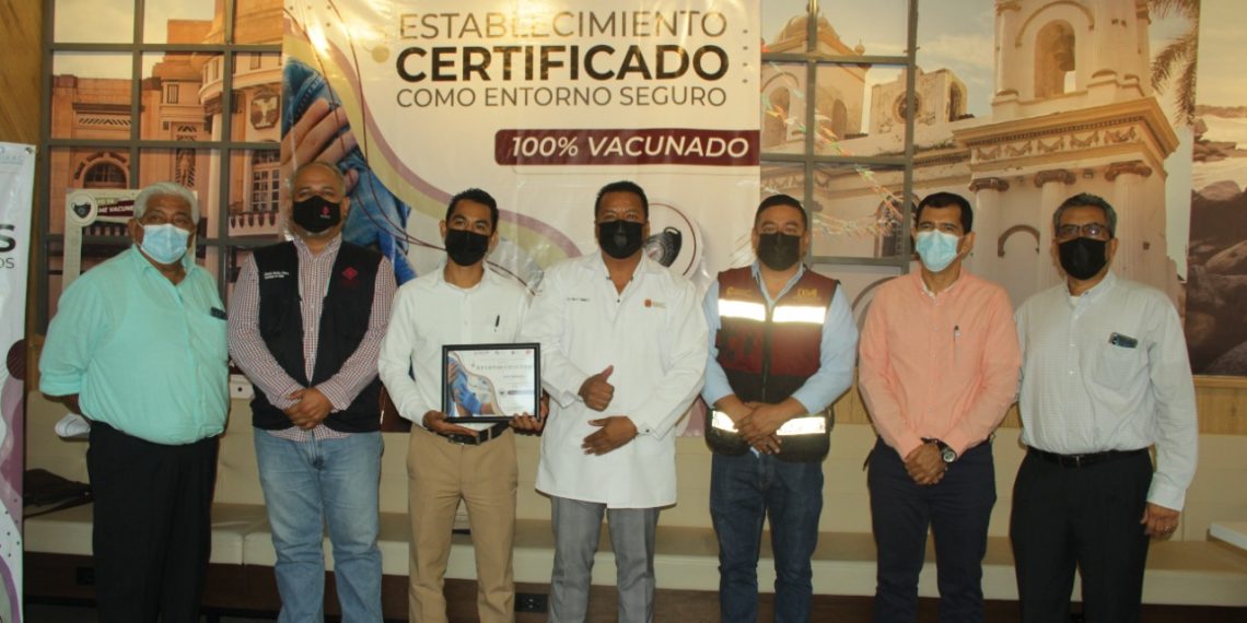CERTIFICAN A RESTAURANT COMO ENTORNO SEGURO 100 POR CIENTO VACUNADO EN TAPACHULA