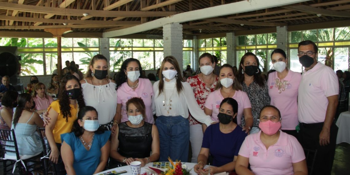 ROSY URBINA ASISTIÓ AL BRUNCH SOLIDARIO ORGANIZADO POR EL DIF TAPACHULA