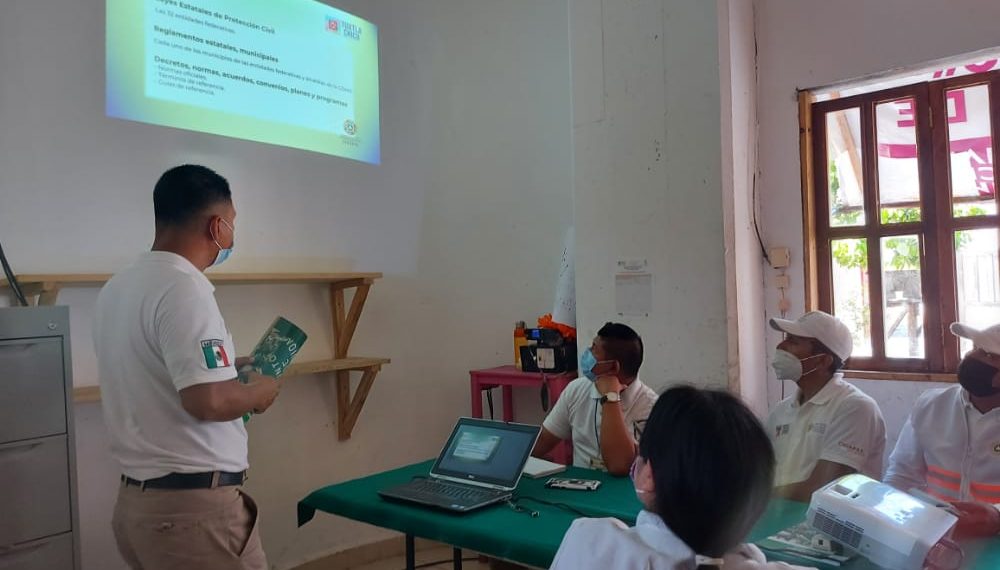 Oficiales reciben curso de capacitación sobre “Unidad Interna de Protección Civil”