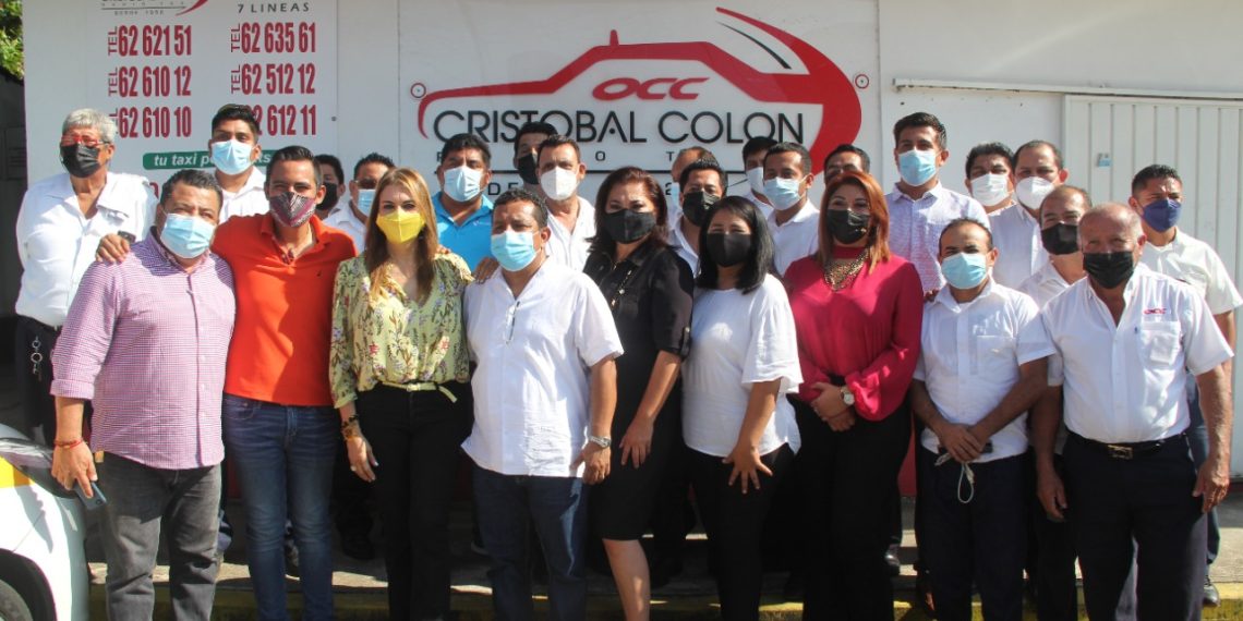 CAPACITAN A TAXISTAS DE TAPACHULA EN TEMAS TURÍSTICOS