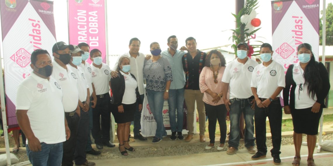 AYUNTAMIENTO DE TAPACHULA CUMPLE CON ENTREGA DE OBRA EN EL BARRIO EL PINAL