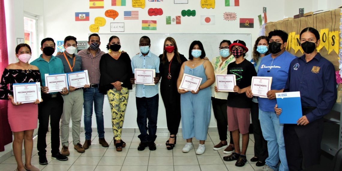 CLAUSURA ALCALDESA ROSY URBINA CURSO DE IDIOMAS