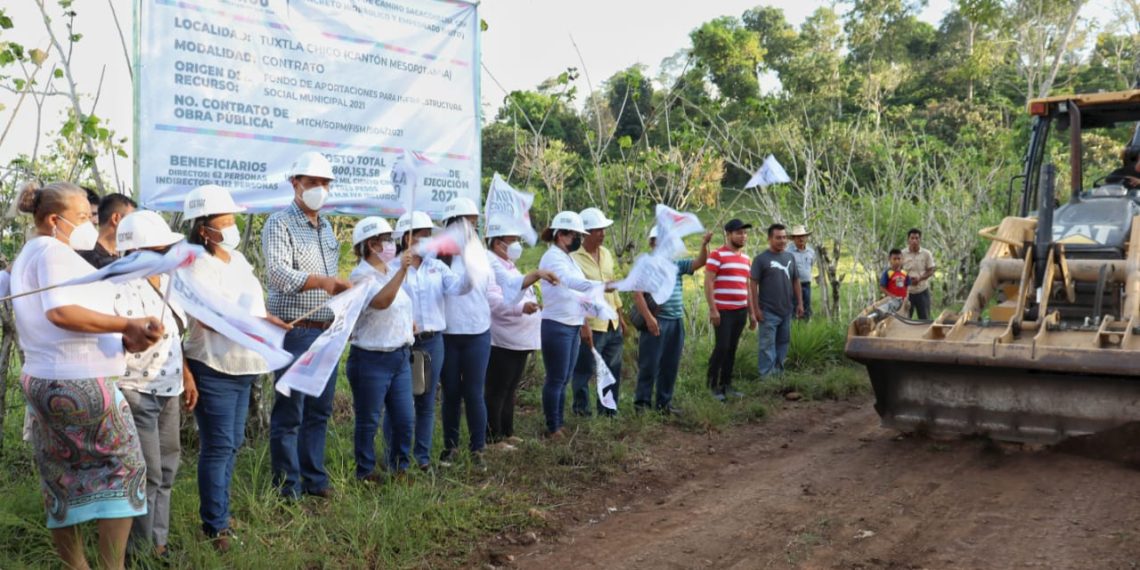 Llega el desarrollo y las primeras obras a las comunidades de Tuxtla Chico