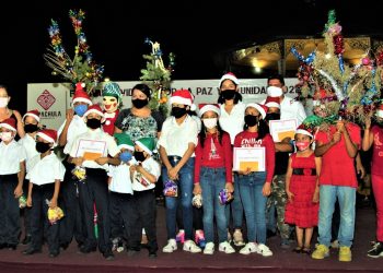 PREMIAN A GANADORES DE LOS CONCURSOS DE LA RAMA Y NACIMIENTOS EN TAPACHULA