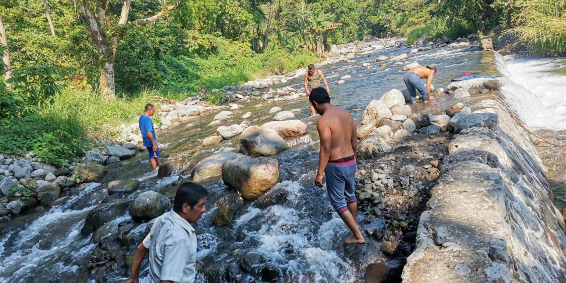 SAPAM Tuxtla Chico realiza trabajos para abastecer de agua a la cabecera municipal