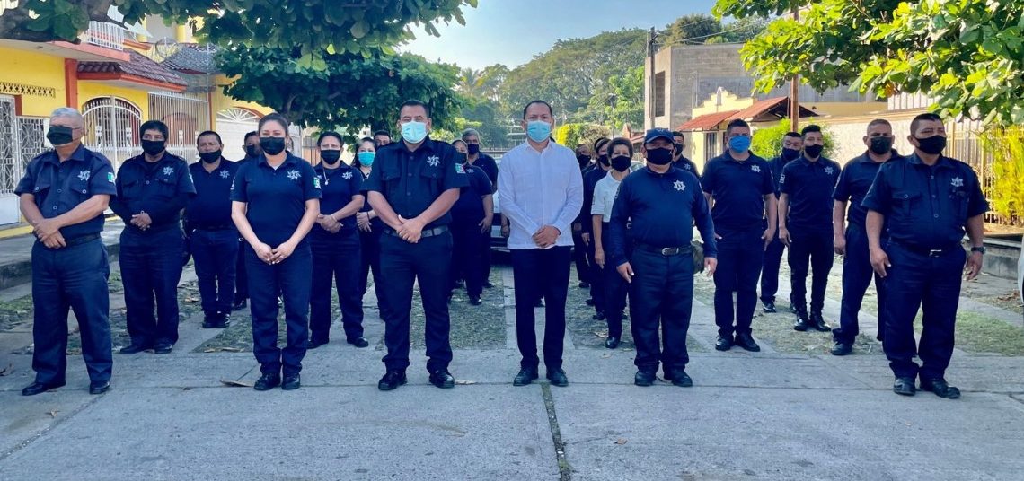 RECONOCE AYUNTAMIENTO DE TAPACHULA A POLICÍAS Y AGENTES DE VIALIDAD