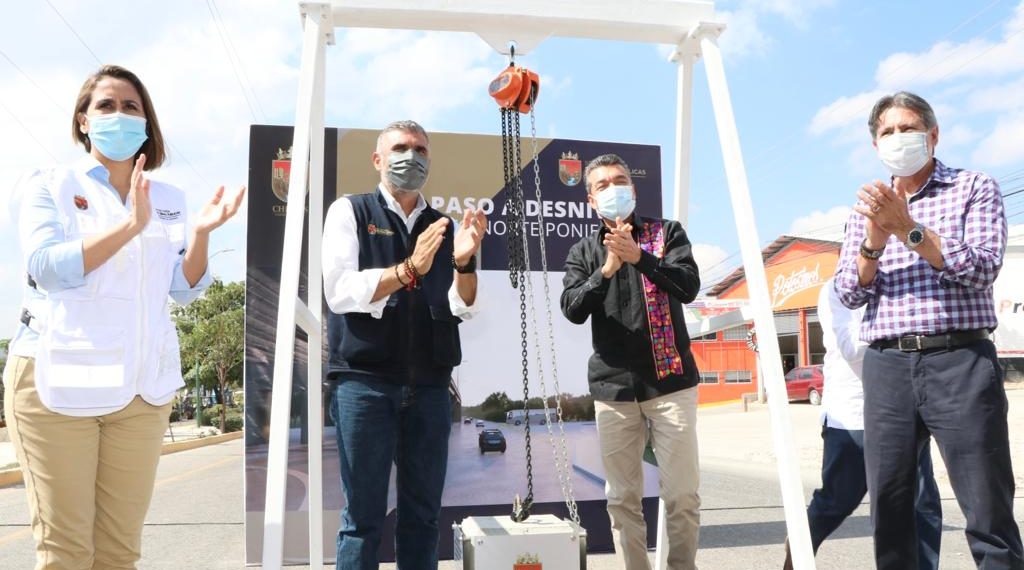 Rutilio Escandón coloca primera piedra para construcción del doble paso a desnivel en Libramiento Norte Poniente