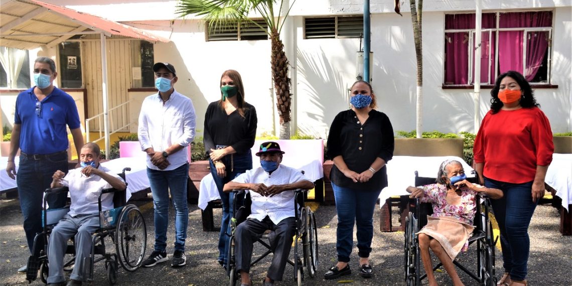 AYUNTAMIENTO ENTREGÓ CAMAS PARA LOS ADULTOS MAYORES DEL DIF TAPACHULA.