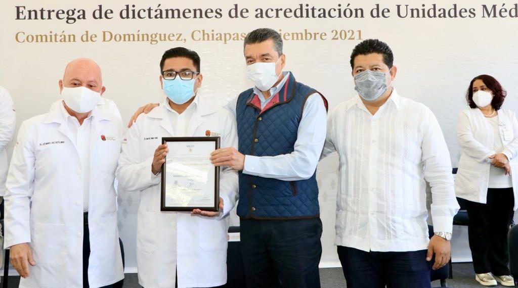 Rutilio Escandón arranca en Comitán la reconversión de 112 Unidades Médicas del estado