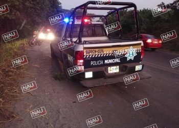 Roban con violencia un taxi en la Colonia Morelos.