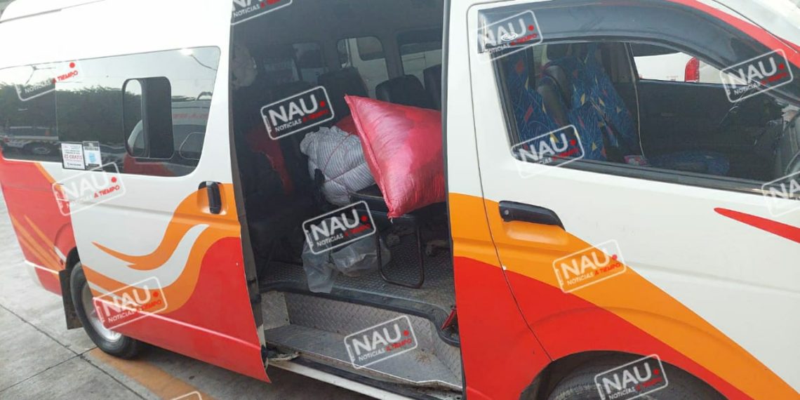 Detienen a tres personas que transportaban ropa de paca.