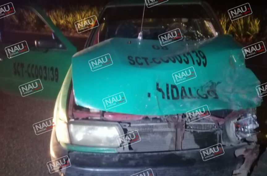 Chocan dos vehículos en el libramiento de Suchiate.