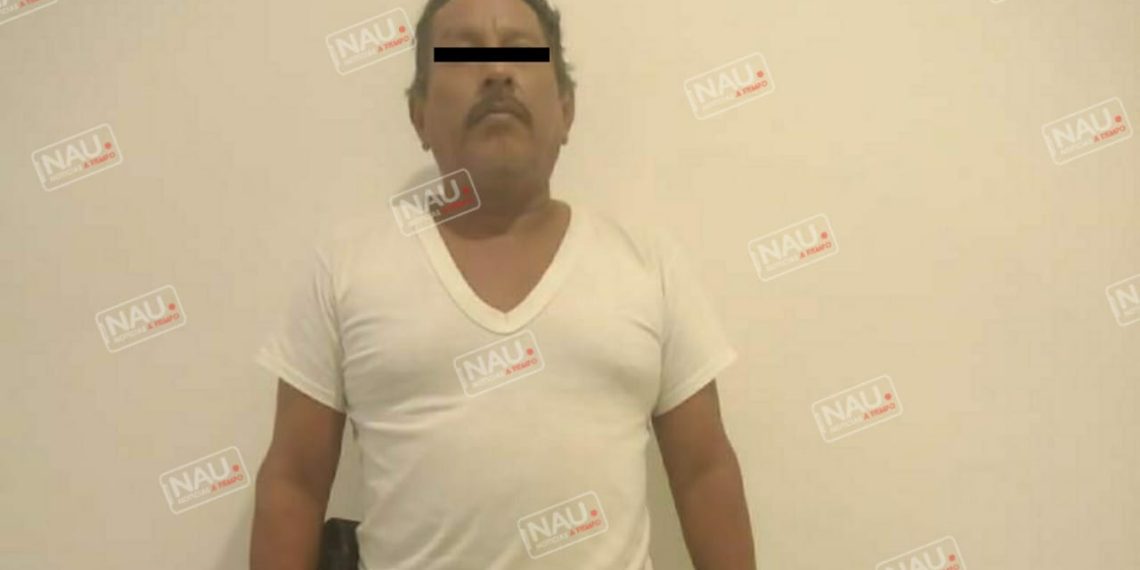 Detiene a una persona por conducir vehículo con reporte de robo.