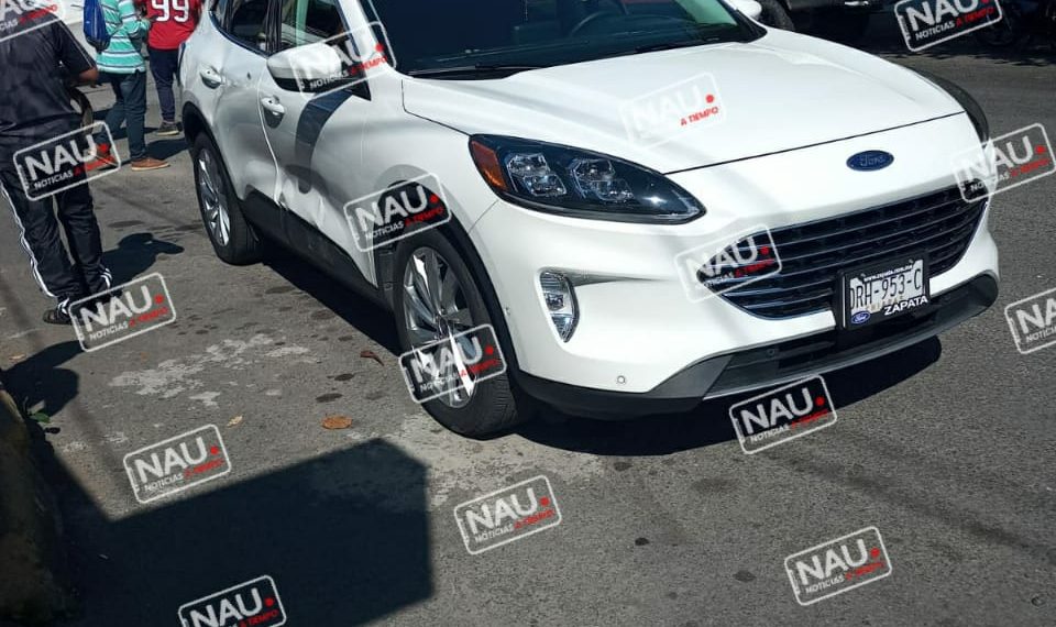 Embisten a motociclista.