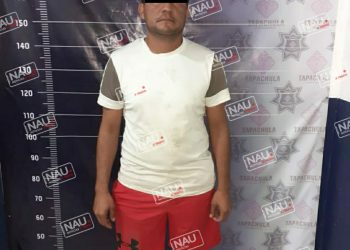 Aseguran a pollero con 41 migrantes de Uzbekistán.