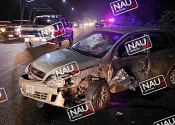 Choque de dos vehículos ocasiona solo daños