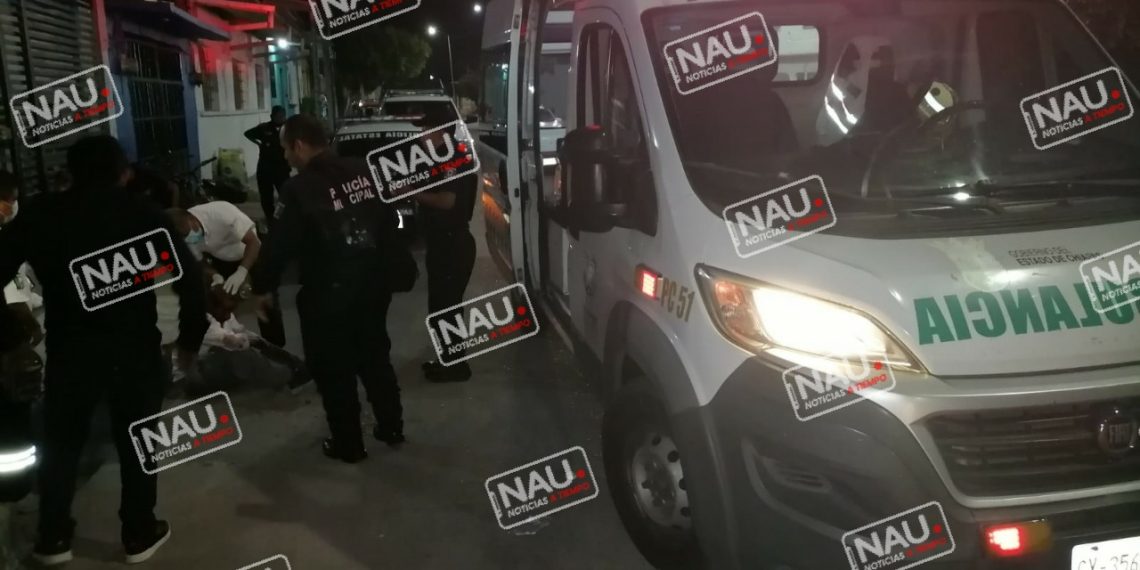 Recolector de basura lesionado al caerse de su triciclo.