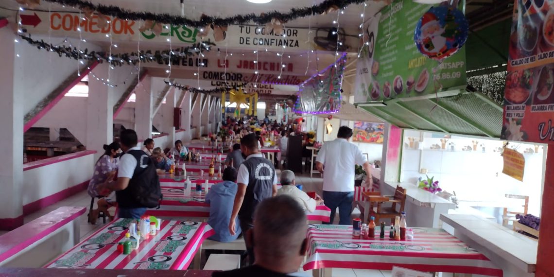 SE MANTIENEN OPERATIVOS DE PREVENCIÓN DEL COVID-19 EN MERCADOS Y COMERCIOS DE TAPACHULA