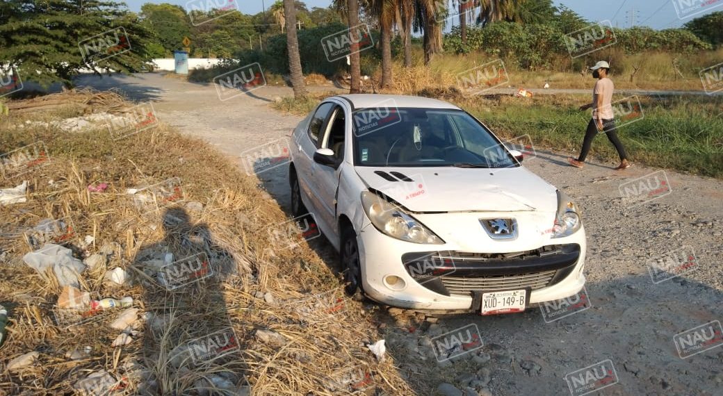 Abandonan Vehículo tras accidente en Tapachula