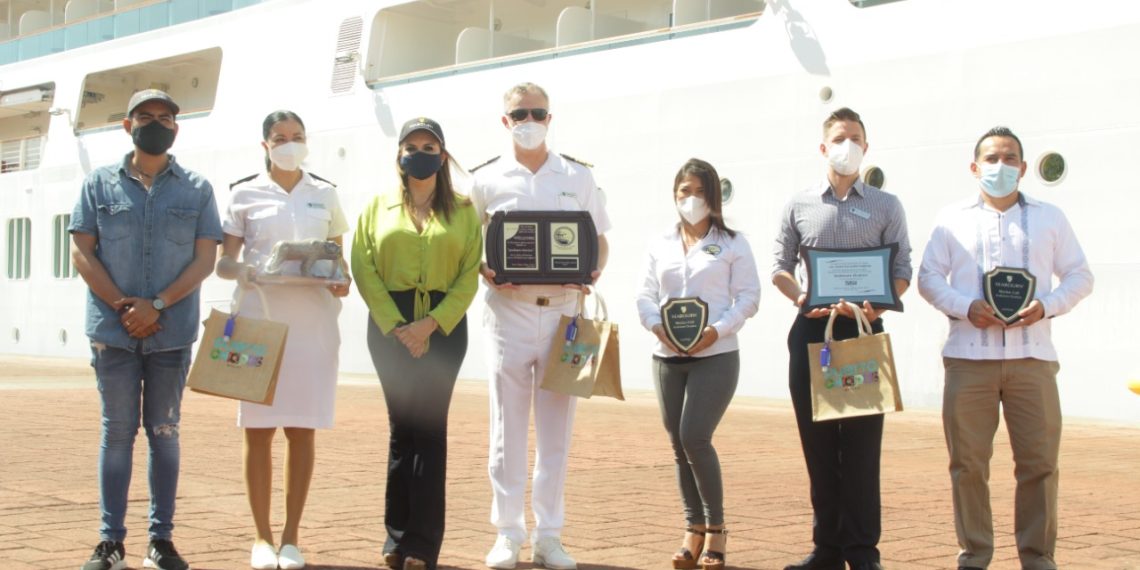 DAN BIENVENIDA A CRUCERO SEABOURN OVATION