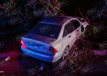 Abandonan dos vehículos chocados en la carretera Tapachula – Puerto Madero