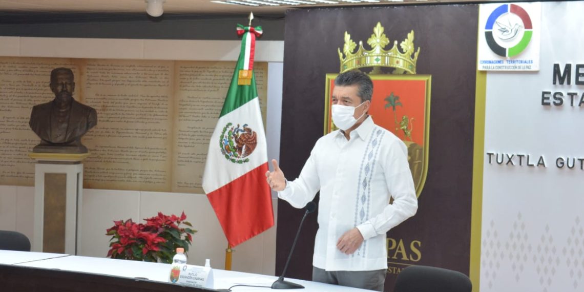 Llama Rutilio Escandón a población de Chiapas a protegerse de las lluvias y vacunarse contra el COVID-19