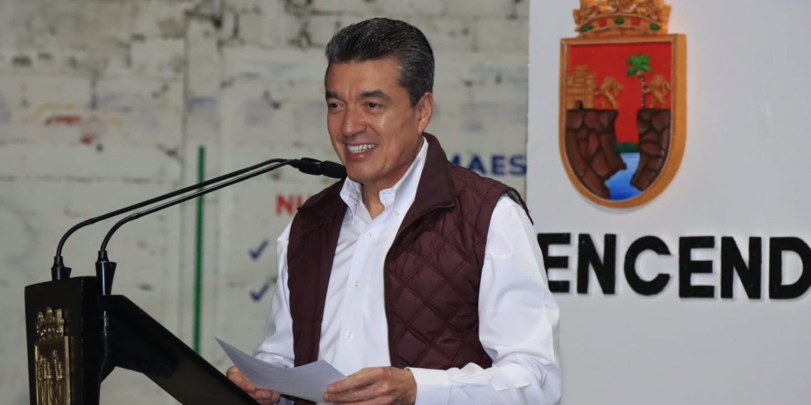 Encabeza Rutilio Escandón encendido de la luminaria número 36 mil en Tuxtla Gutiérrez