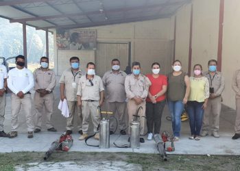 Fumigan instalaciones de la bodega del Sistema DIF en Tuxtla Chico