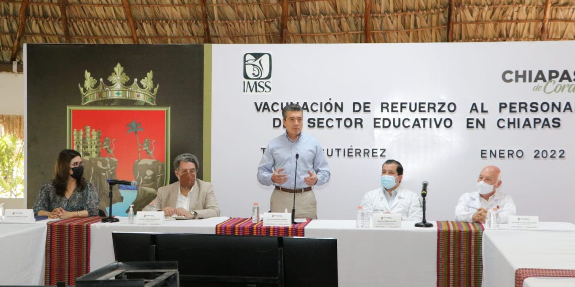 Rutilio Escandón, Luciano Concheiro y Zoé Robledo anuncian vacunación de refuerzo anticovid a personal educativo