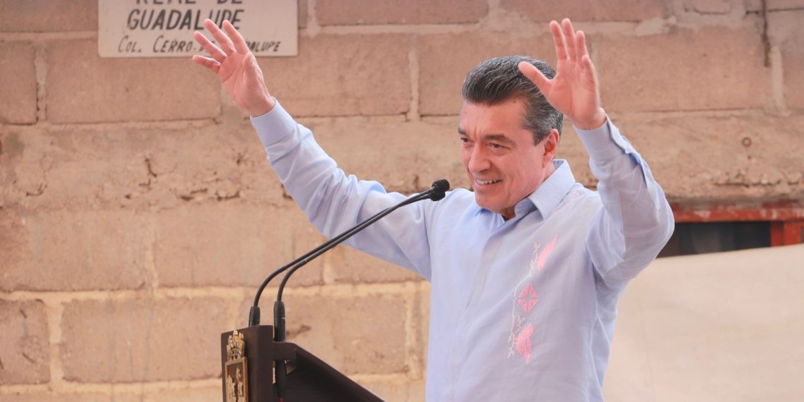 Inaugura Rutilio Escandón calles en la Colonia Cerro de Guadalupe, en Tuxtla Gutiérrez