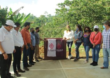 INAUGURA ROSY URBINA OBRAS DE TECHADOS DE CANCHAS MULTIDEPORTIVAS EN COMUNIDADES DE LA ZONA MEDIA ALTA