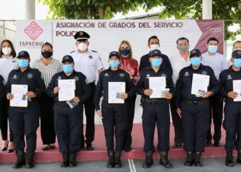 POLICÍAS MUNICIPALES DE TAPACHULA RECIBIERON ASIGNACIÓN DE GRADO